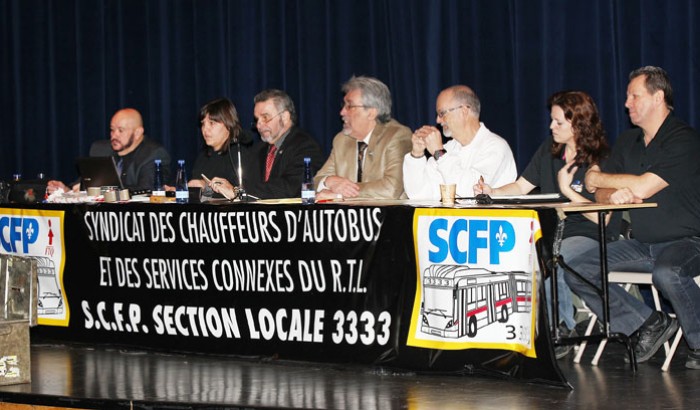 3333pepejanvier2011 Les dirigeants du SCFP 3333 (Syndicat des chauffeurs d'autobus du RTL) en assemblée générale