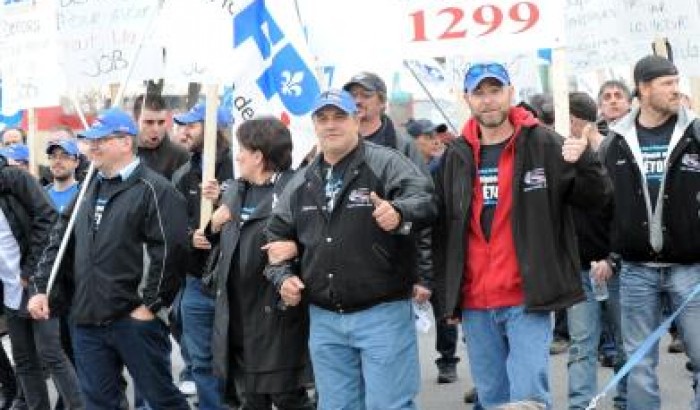 chat Scène de la manifestation du SCFP le 5 mai 2014 à Châteauguay